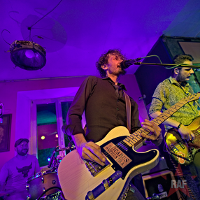 Mosquito Death Club und Icarus Orchestra in der Räuberhöhle
