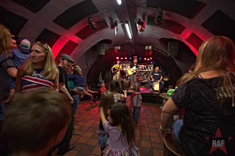 Mom's Day Akkustik-Kinderkonzert